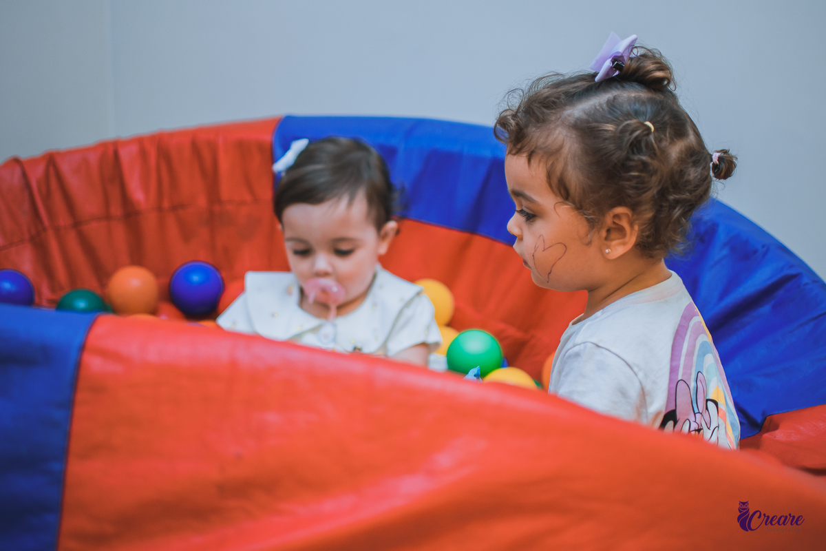 aniversário de 1 ano com tema jardim, festa em casa, aniversário de 1 aninho, 1 ano, primeiro ano do bebê, fotógrafo São Bernardo do Campo, festa de um ano em casa, fotógrafo de festa de 1 ano. 