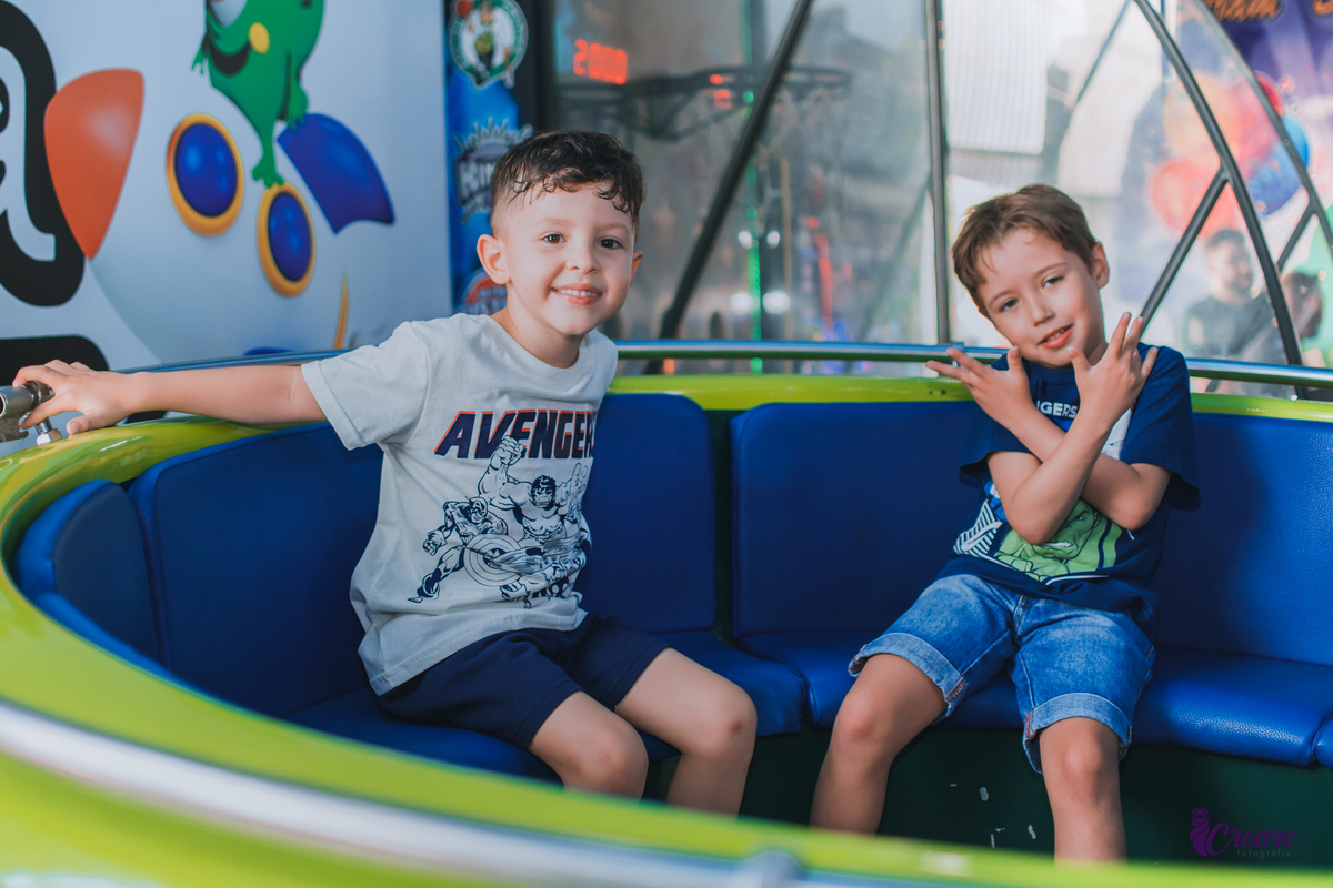 Aniversário infantil, vingadores, buffet planeta rizzo, fotografo, festa de menino de 5 anos.