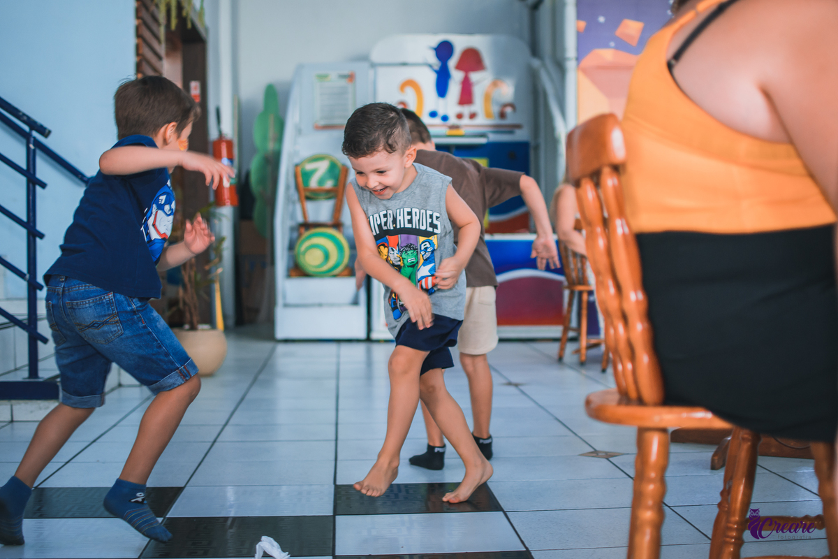 Aniversário infantil, vingadores, buffet planeta rizzo, fotografo, festa de menino de 5 anos.