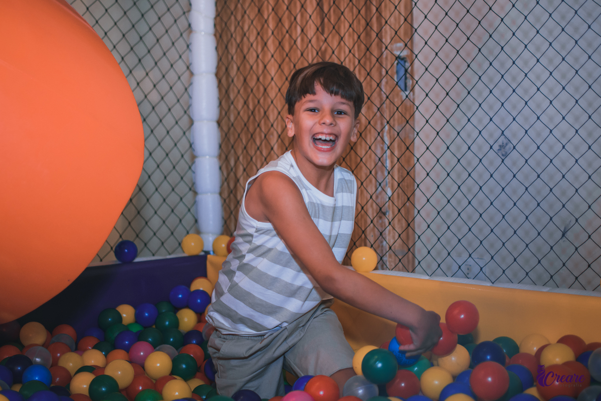 fotografia de aniveersário infantil, festa de menino no buffet Kid Marujo em Santo André, fotógrafo Santo André.