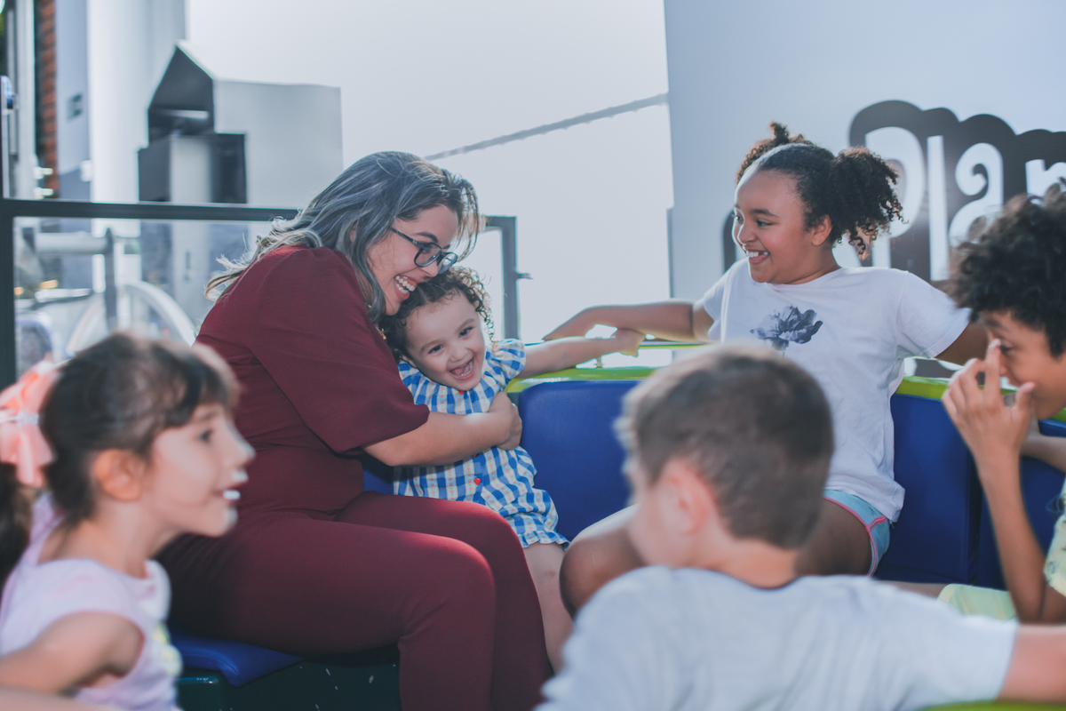fotografia de aniversário infantil, festa de menino de 2 anos, decoração carros, festa em casa, festa de aniversário infantil, fotógrafo em Santo André.