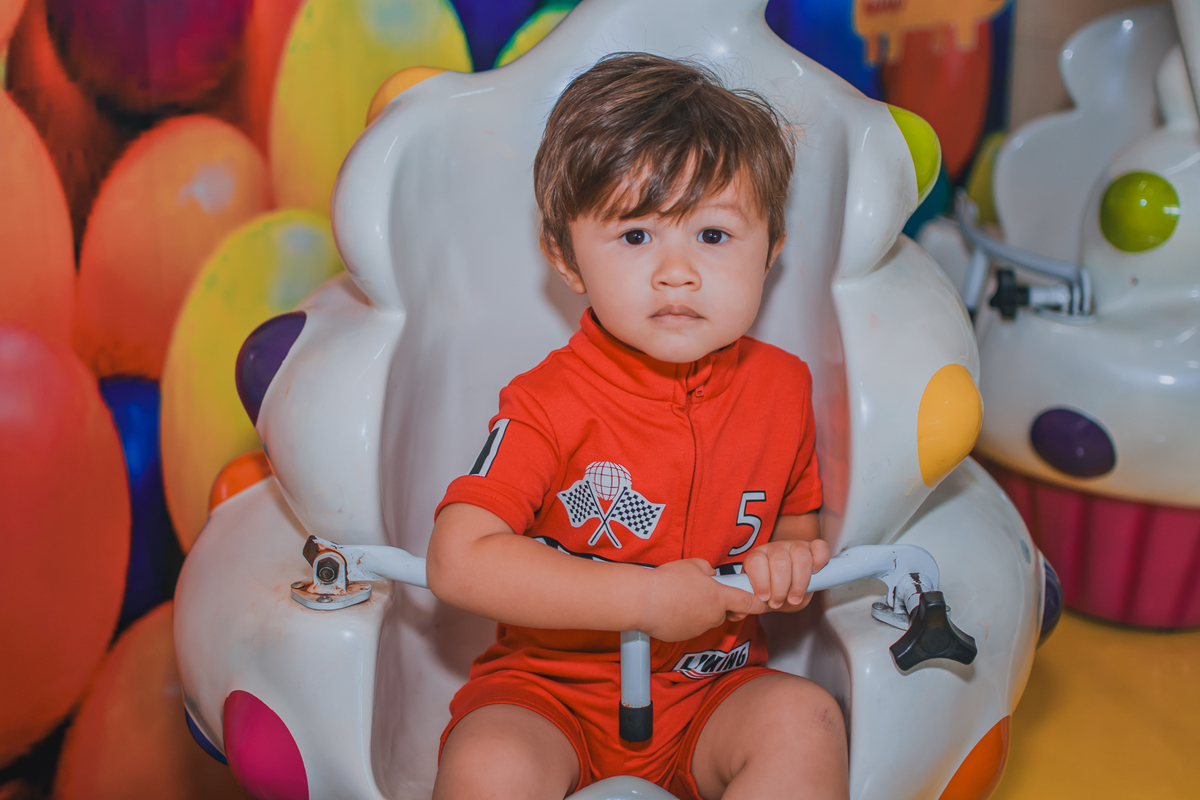 fotografia de aniversário infantil, festa de menino de 2 anos, decoração carros, festa em casa, festa de aniversário infantil, fotógrafo em Santo André.