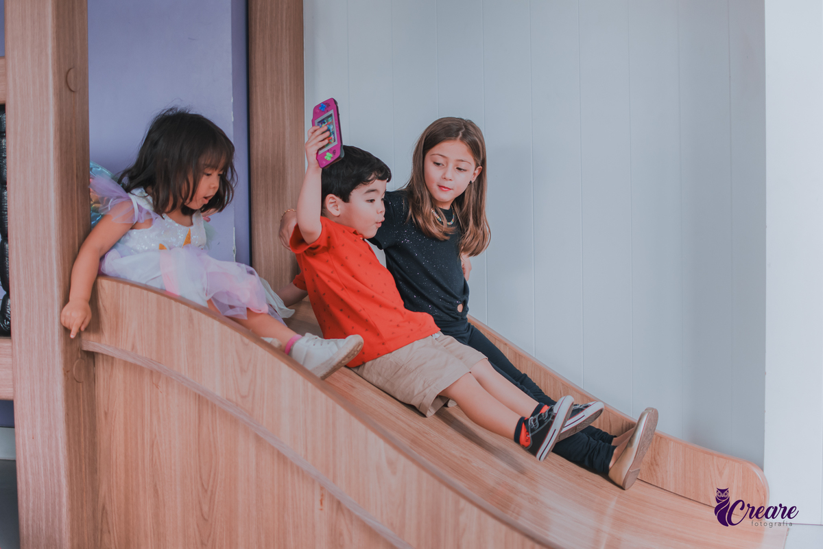 festa infantil de 3 anos, aniversário de menino tema Disney. fotógrafo de festa de aniversário em São Bernardo, festa em casa. Fotógrafo de festa infantil em casa. 