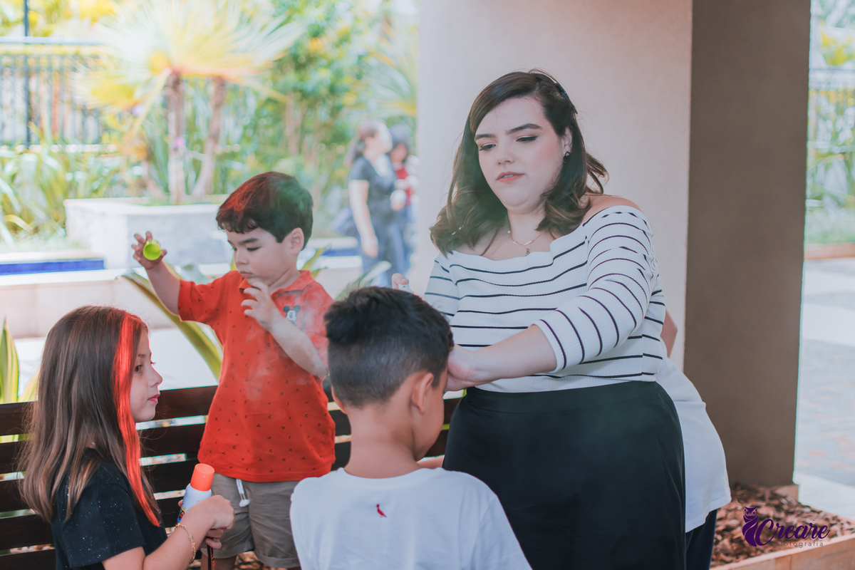 festa infantil de 3 anos, aniversário de menino tema Disney. fotógrafo de festa de aniversário em São Bernardo, festa em casa. Fotógrafo de festa infantil em casa. 