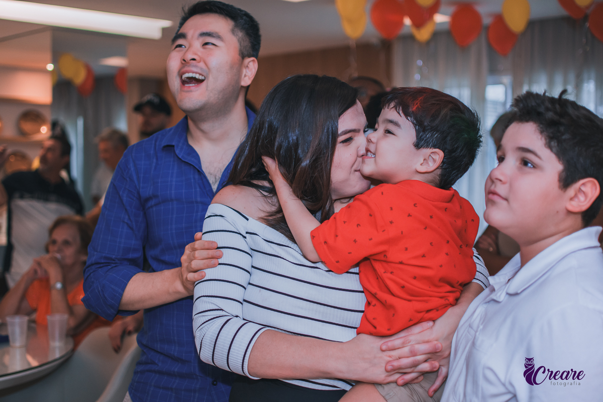 festa infantil de 3 anos, aniversário de menino tema Disney. fotógrafo de festa de aniversário em São Bernardo, festa em casa. Fotógrafo de festa infantil em casa. 