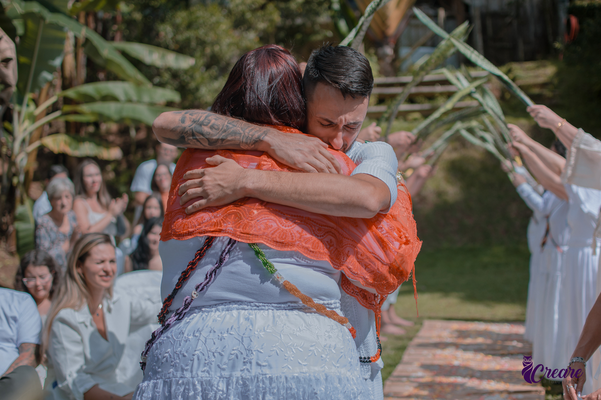fotografia de renovação de votos de casamento na umbanda, fotógrafo Sâo Bernardo do Campo. Religião, natureza, casamento externo.