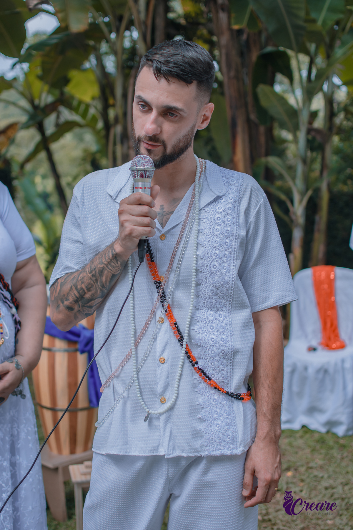 fotografia de renovação de votos de casamento na umbanda, fotógrafo Sâo Bernardo do Campo. Religião, natureza, casamento externo.