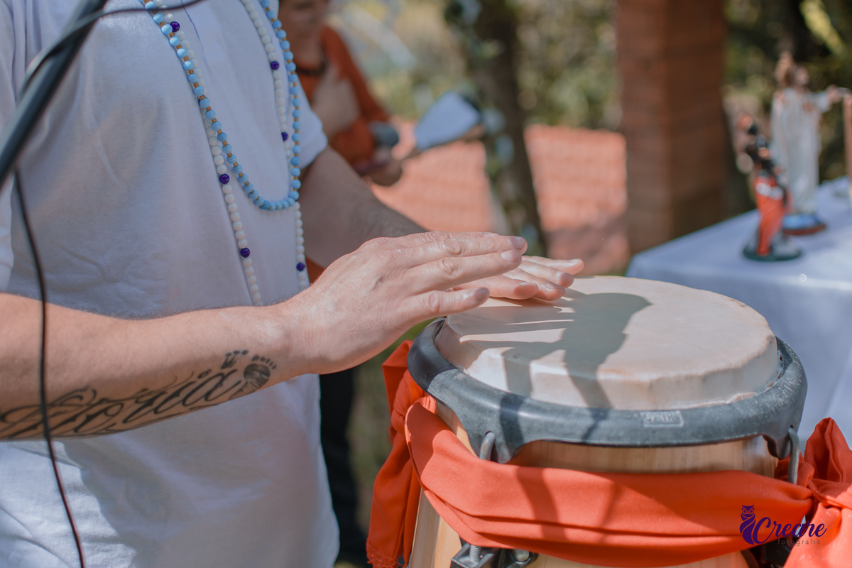 fotografia de renovação de votos de casamento na umbanda, fotógrafo Sâo Bernardo do Campo. Religião, natureza, casamento externo.