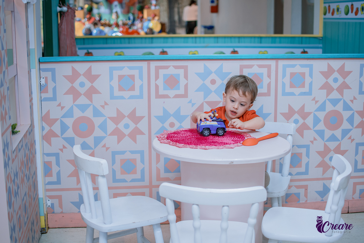 fotografia de aniversário de 3 anos de menino. Decoração tema Patrulha canina. Fotógrafo. Festa em casa.