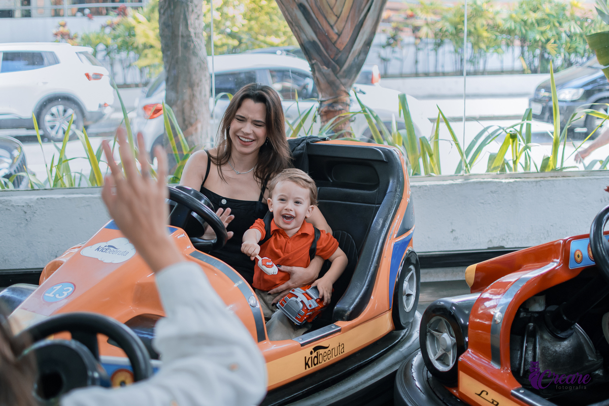 fotografia de aniversário de 3 anos de menino. Decoração tema Patrulha canina. Fotógrafo. Festa em casa.