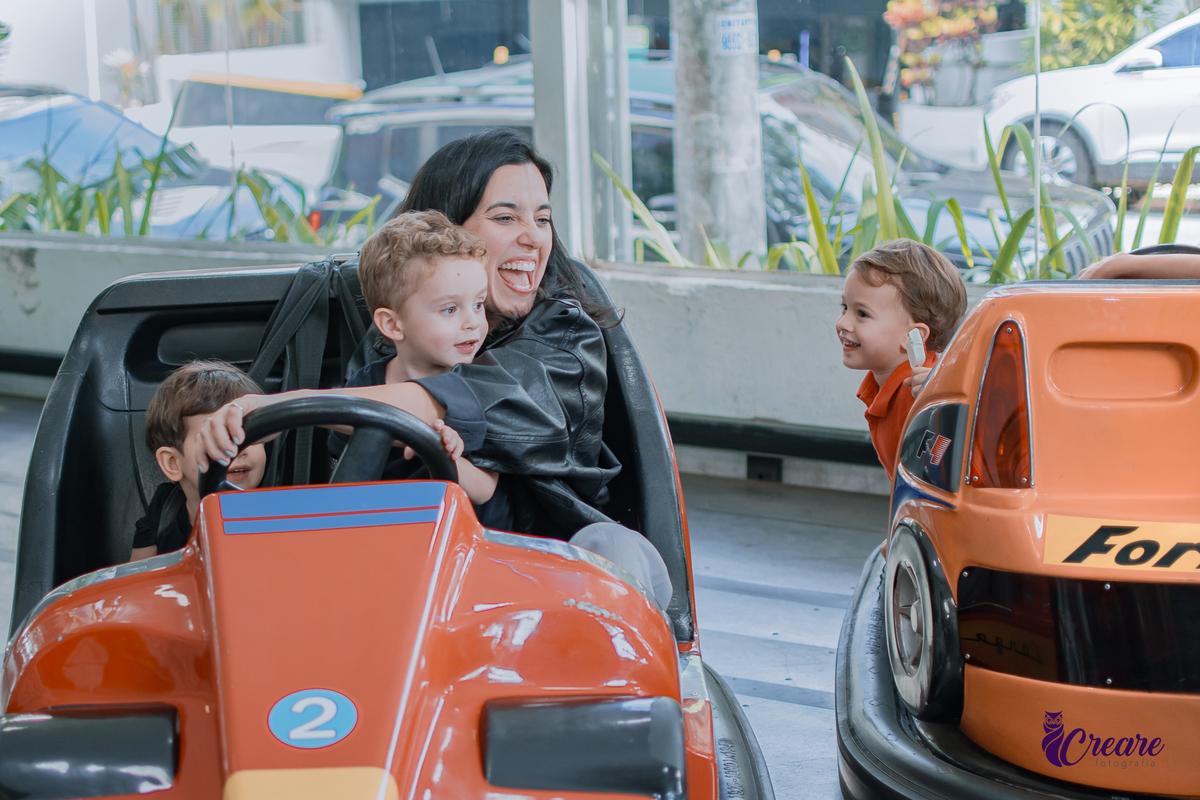 fotografia de aniversário de 3 anos de menino. Decoração tema Patrulha canina. Fotógrafo. Festa em casa.