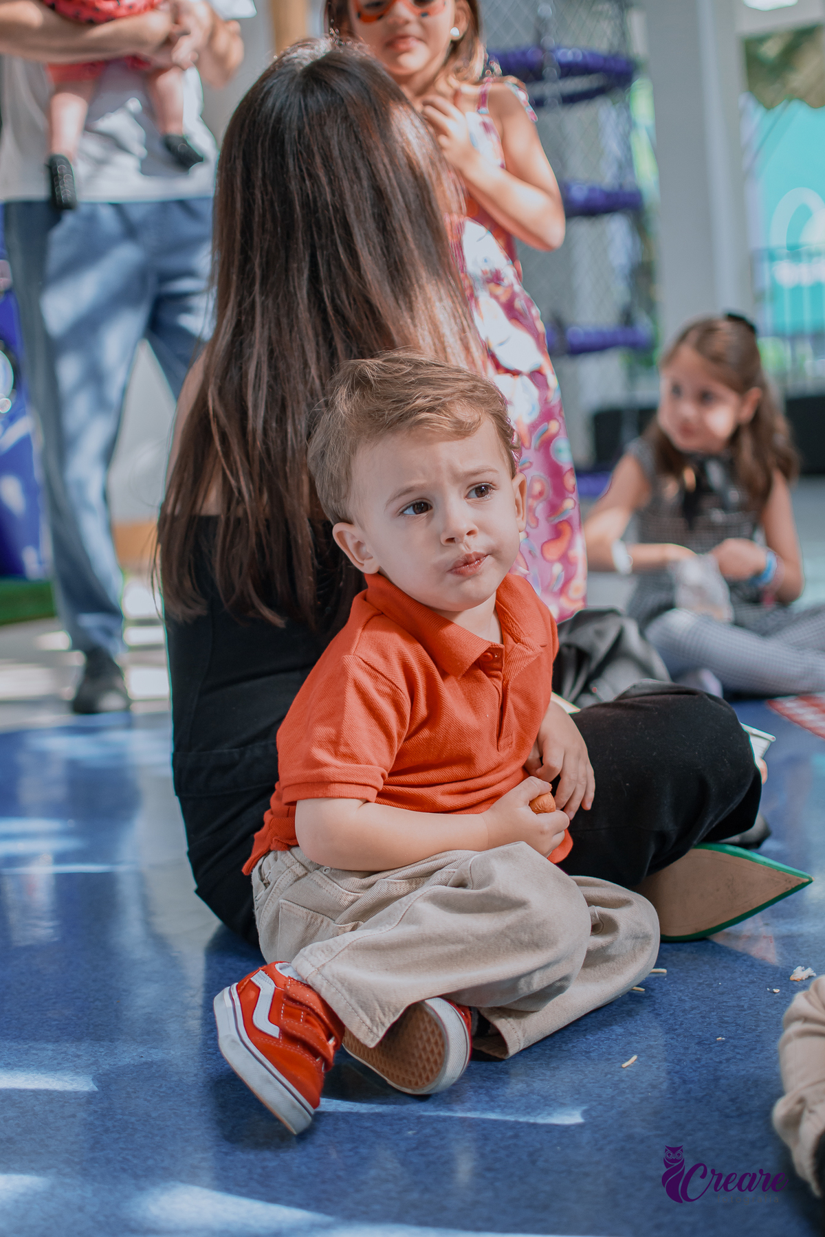 fotografia de aniversário de 3 anos de menino. Decoração tema Patrulha canina. Fotógrafo. Festa em casa.