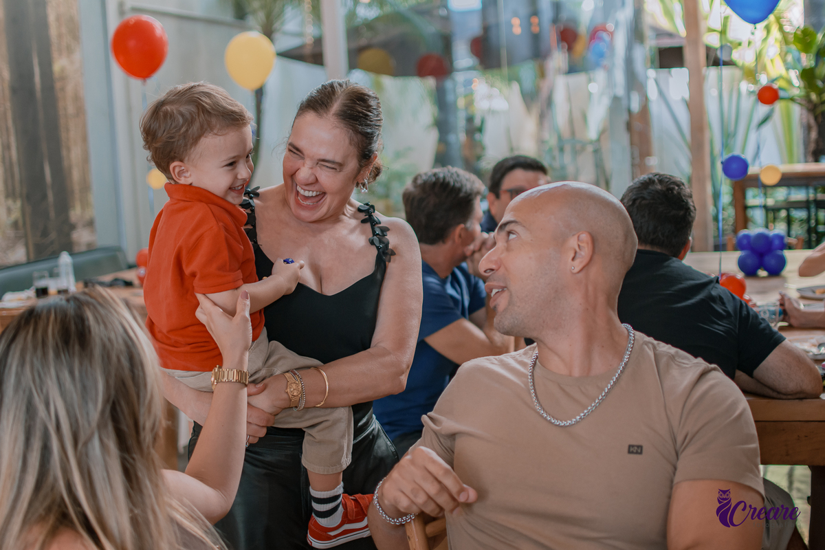fotografia de aniversário de 3 anos de menino. Decoração tema Patrulha canina. Fotógrafo. Festa em casa.