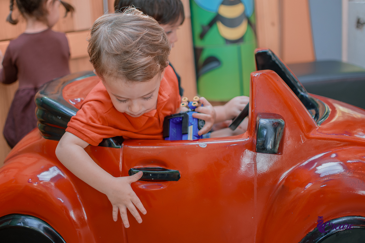 fotografia de aniversário de 3 anos de menino. Decoração tema Patrulha canina. Fotógrafo. Festa em casa.