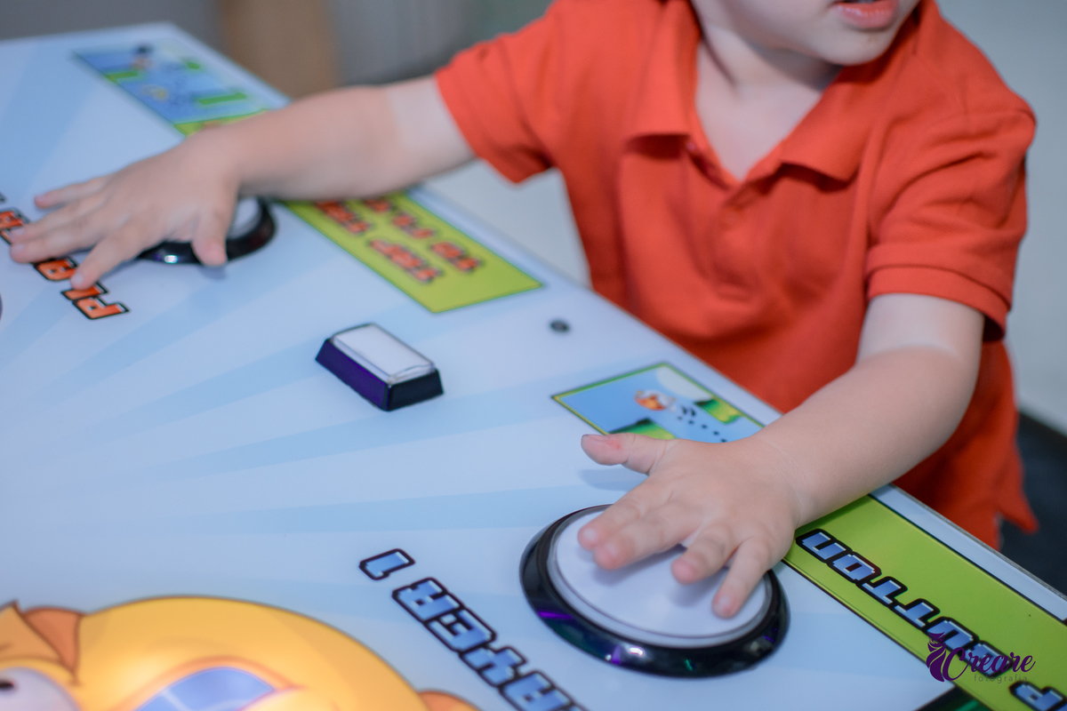 fotografia de aniversário de 3 anos de menino. Decoração tema Patrulha canina. Fotógrafo. Festa em casa.