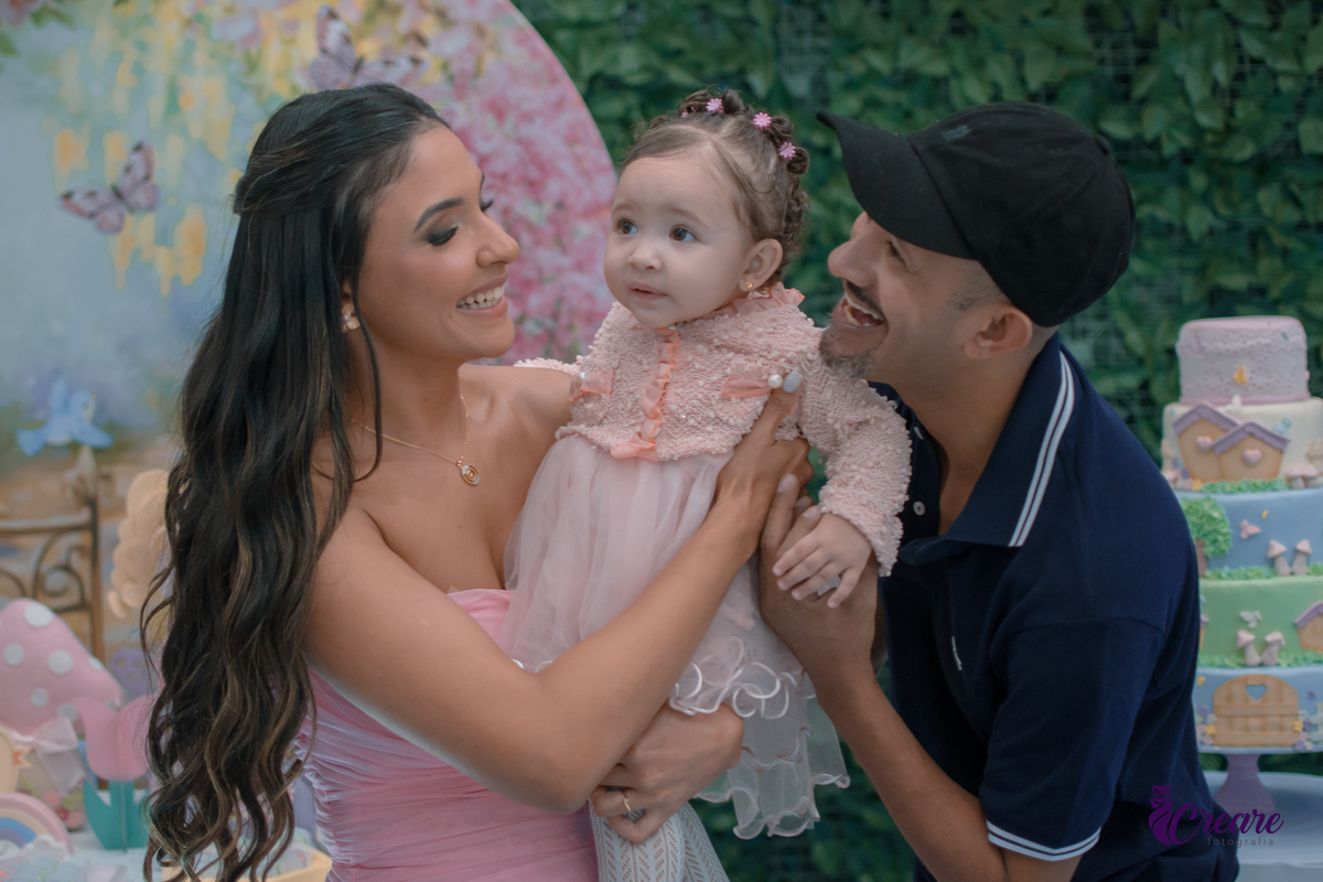 festa de aniversário de um aninho, aniversário de 1 ano, fotógrafo em Santo André, festa infantil, buffet Bumble bee, aniversário de menina de um ano.