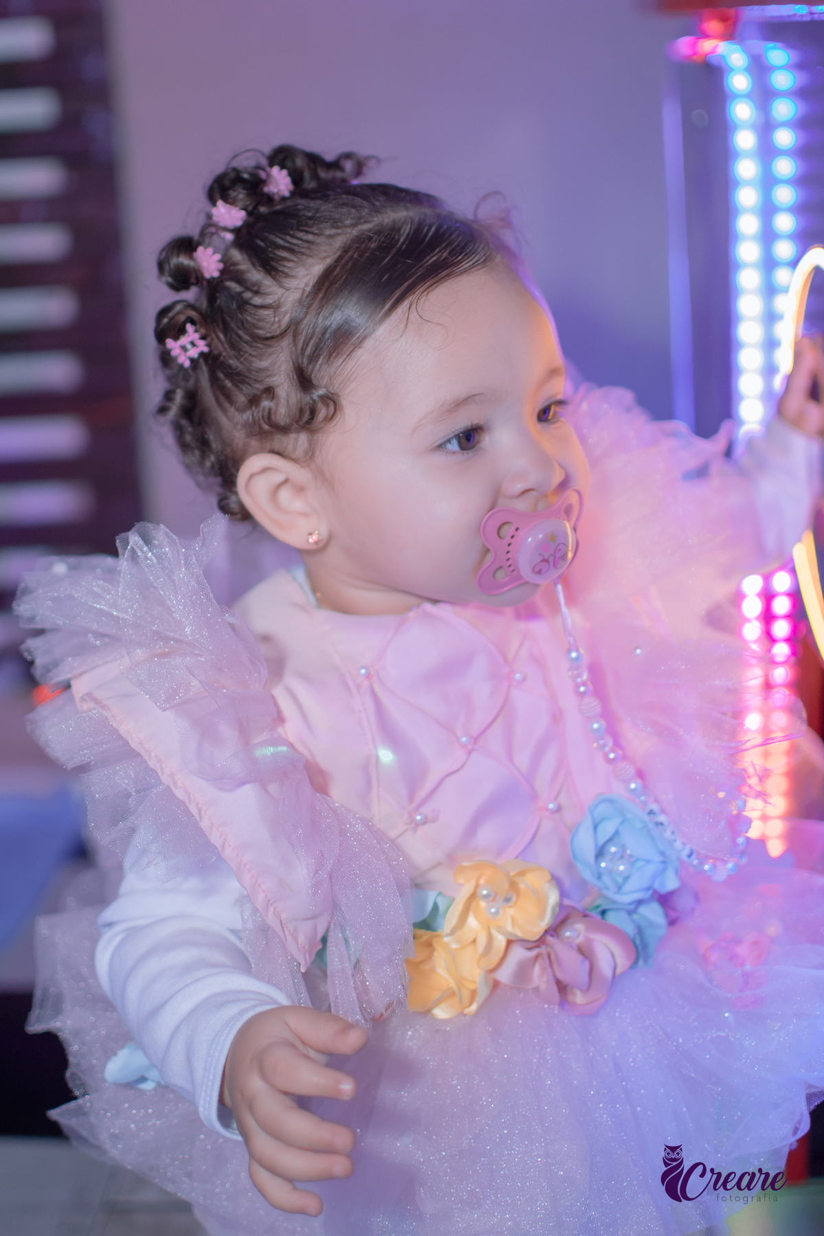 festa de aniversário de um aninho, aniversário de 1 ano, fotógrafo em Santo André, festa infantil, buffet Bumble bee, aniversário de menina de um ano.