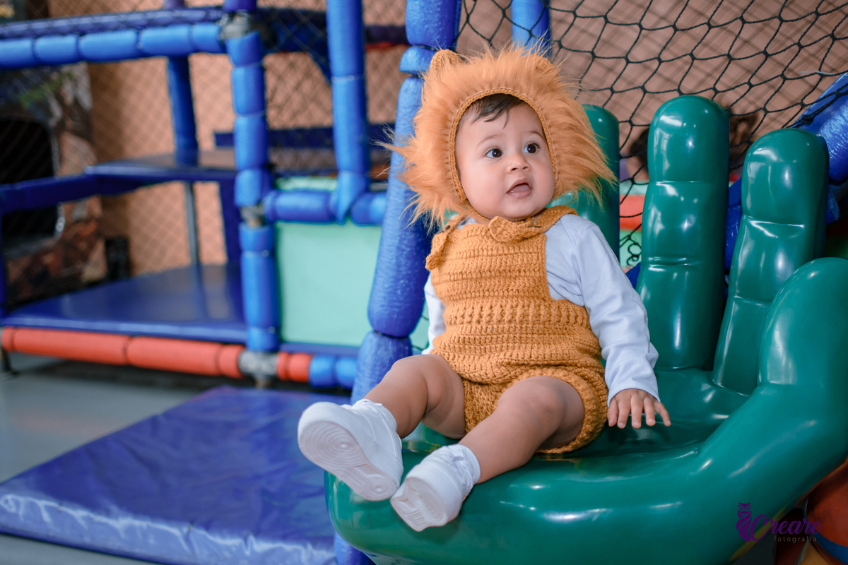 fotografia de aniversário infantil, festa de um ano com tema Rei Leão, fotógrafo em Mauá, bufeet Requinte festas kids, fotográfo de aniversário de 1 ano, festa de 1 ano, um ano, um aninho, 1 aninho, fotografia de aniversário de 1 ano.