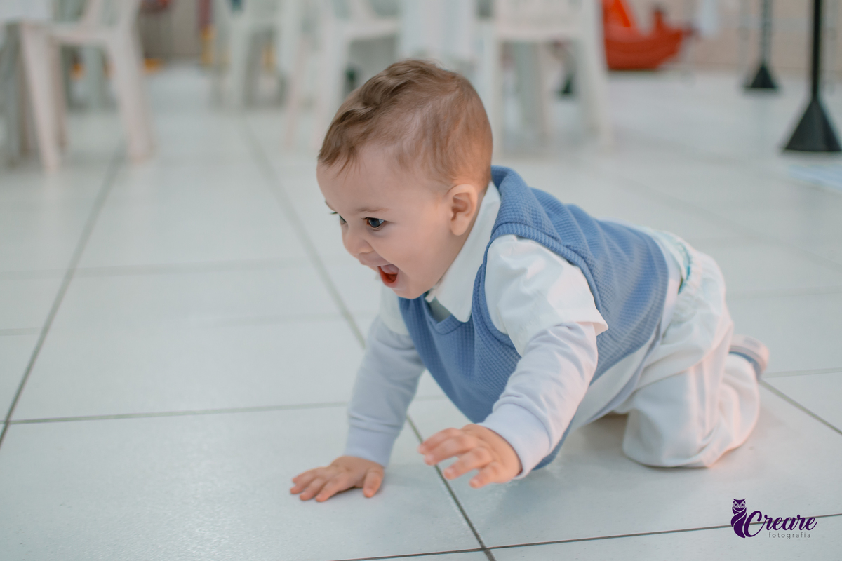 Fotografia de aniversário infantil, festa de um aninho, aniversário de 1 ano, 1 aninho, primeiro aninho do bebê, fotografia de aniversário de 1 ano de menino.  fotógrafo em São Paulo, fotógrafo no ABC Paulista, fotógrafo em Santo André.