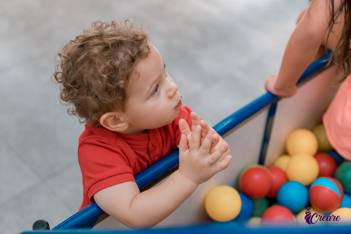 fotografia de aniversário de 2 anos com tema Homem Aranha, fotógrafo em Santo André. Festa em casa.