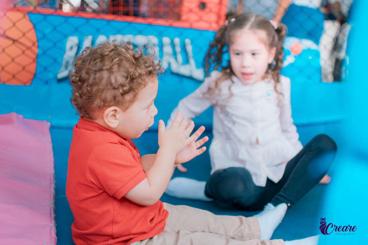 fotografia de aniversário de 2 anos com tema Homem Aranha, fotógrafo em Santo André. Festa em casa.