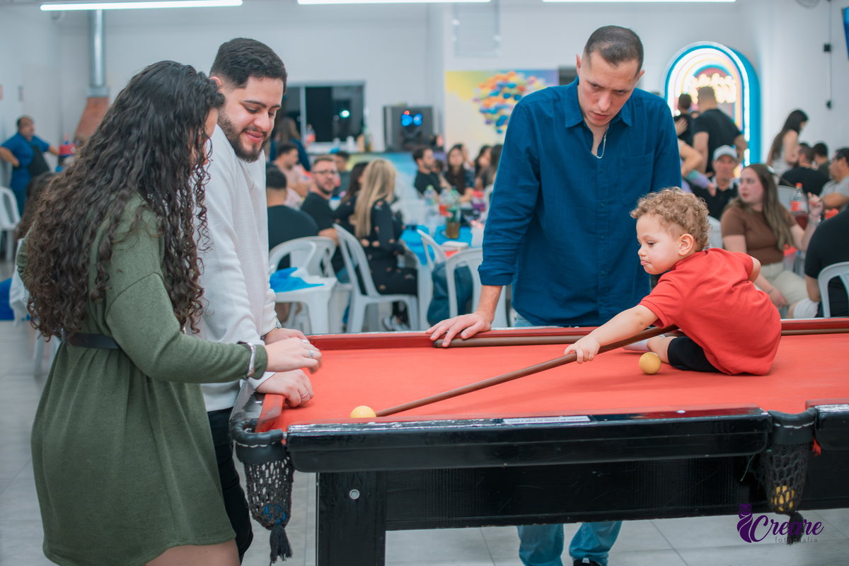 fotografia de aniversário de 2 anos com tema Homem Aranha, fotógrafo em Santo André. Festa em casa.