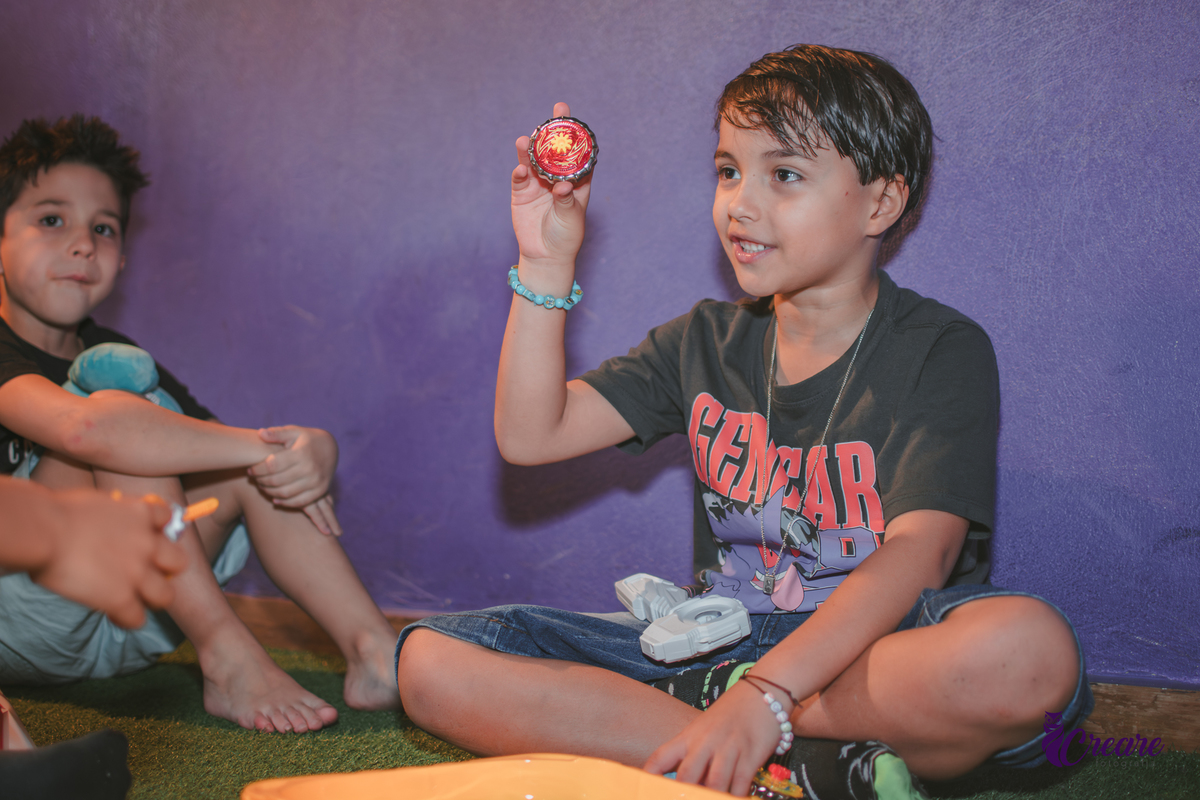 fotografia de aniversário de menino, festa de 8 anos, buffet fantastikids em São Bernardo do Campo.