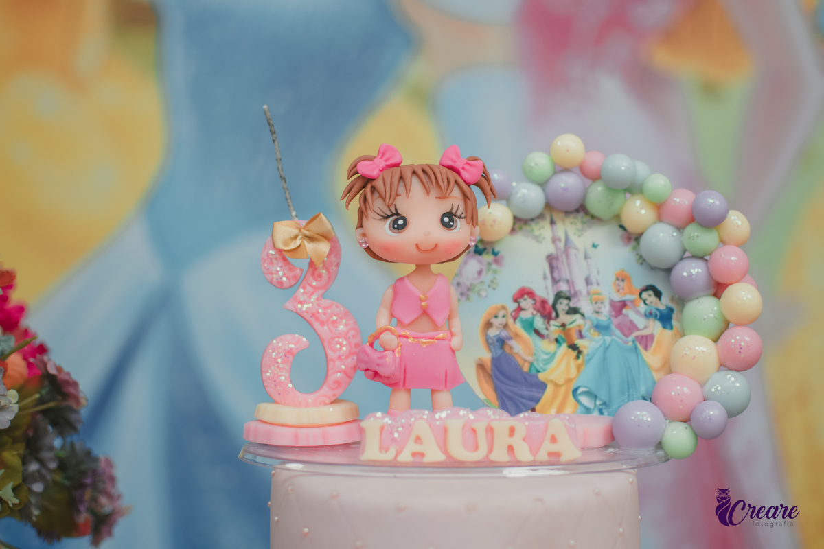 festa de aniversário infantil de menina de 3 anos, com tema Princesas no Buffet Algodão doce em Santo André, fotógrafo em Santo André.