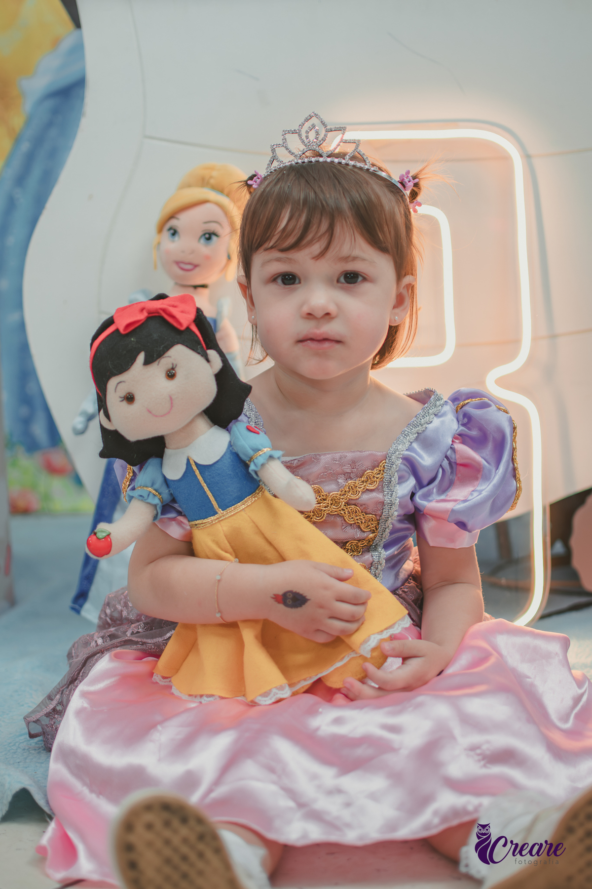 festa de aniversário infantil de menina de 3 anos, com tema Princesas no Buffet Algodão doce em Santo André, fotógrafo em Santo André.