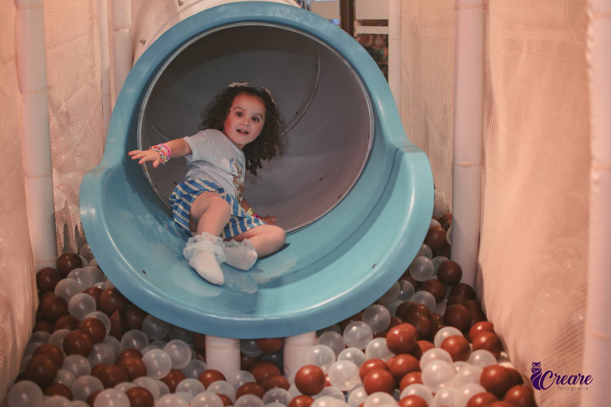 festa dde aniversário de menina de 4 anos com tema frozen, aniversário infantil no Playcenter Family - Shopping Grand Plaza, fotógrafo em Santo André. fotógrafo de aniversário infantil, festa de aniversário infantil.