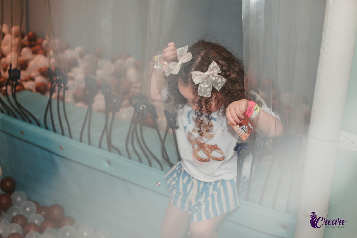 festa dde aniversário de menina de 4 anos com tema frozen, aniversário infantil no Playcenter Family - Shopping Grand Plaza, fotógrafo em Santo André. fotógrafo de aniversário infantil, festa de aniversário infantil.