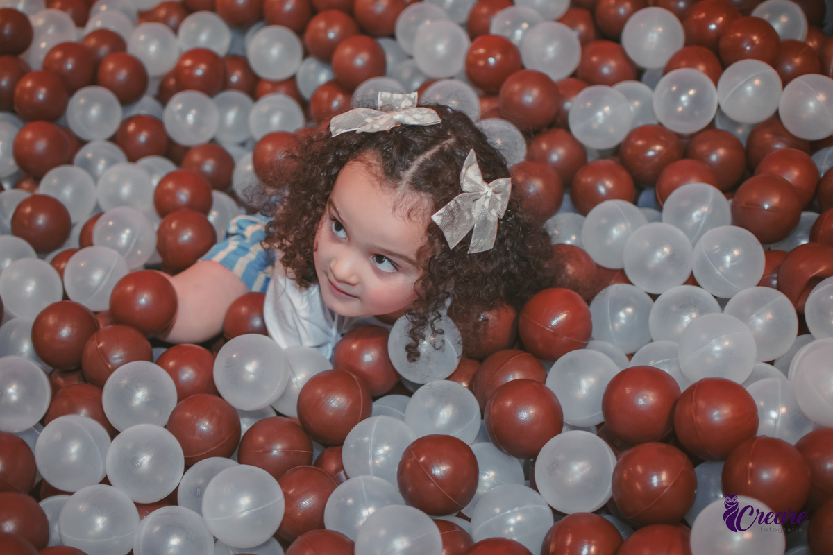 festa dde aniversário de menina de 4 anos com tema frozen, aniversário infantil no Playcenter Family - Shopping Grand Plaza, fotógrafo em Santo André. fotógrafo de aniversário infantil, festa de aniversário infantil.