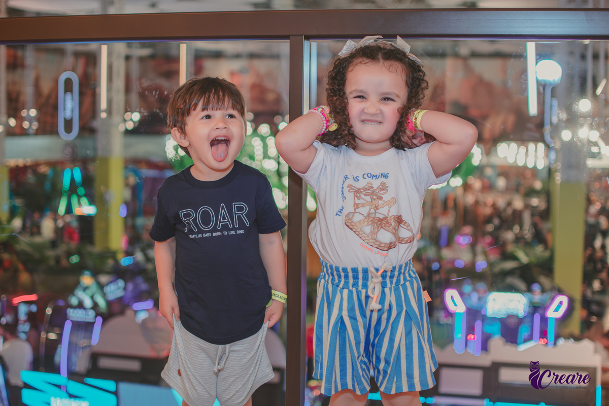 festa dde aniversário de menina de 4 anos com tema frozen, aniversário infantil no Playcenter Family - Shopping Grand Plaza, fotógrafo em Santo André. fotógrafo de aniversário infantil, festa de aniversário infantil.