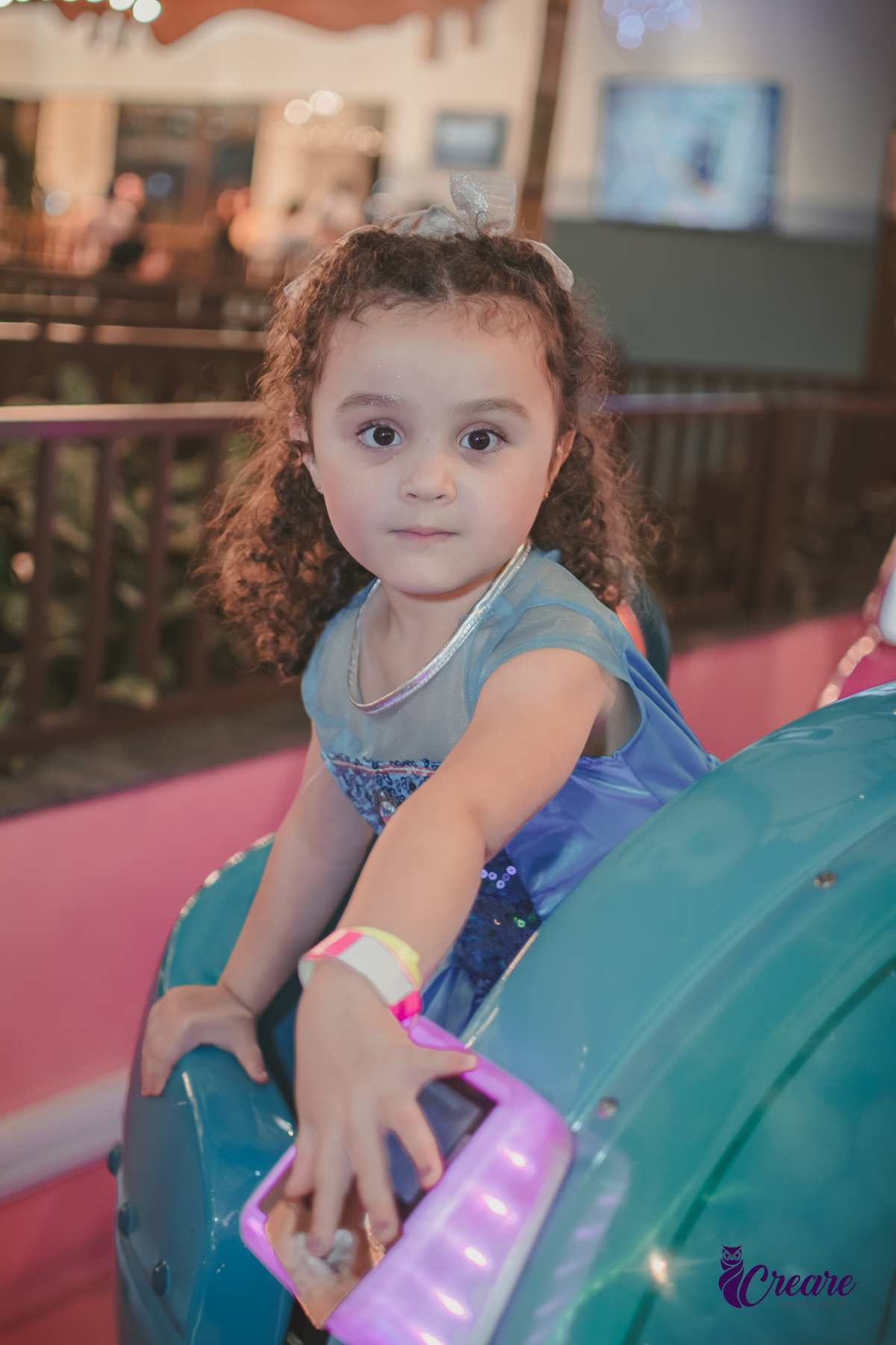 festa dde aniversário de menina de 4 anos com tema frozen, aniversário infantil no Playcenter Family - Shopping Grand Plaza, fotógrafo em Santo André. fotógrafo de aniversário infantil, festa de aniversário infantil.