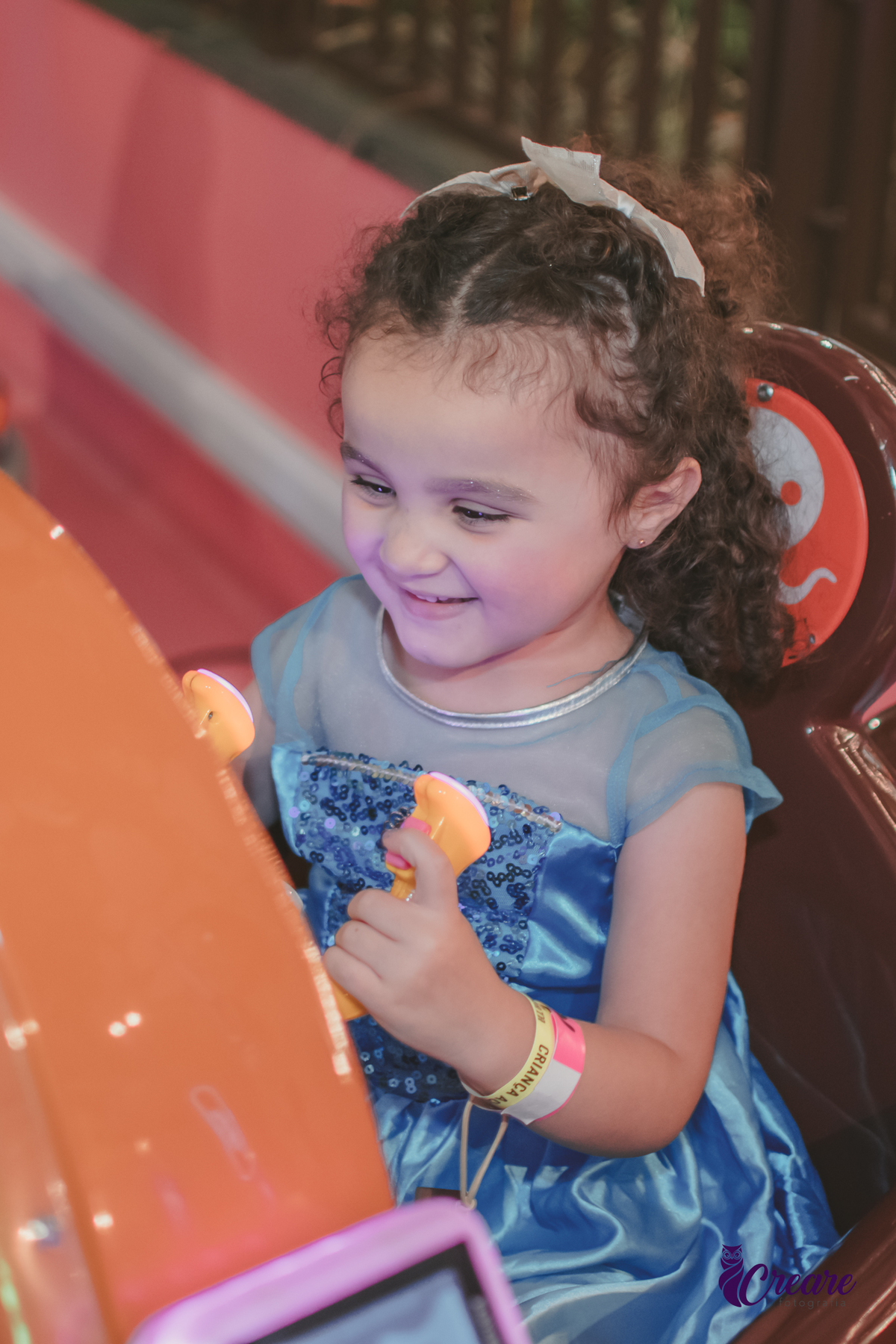 festa dde aniversário de menina de 4 anos com tema frozen, aniversário infantil no Playcenter Family - Shopping Grand Plaza, fotógrafo em Santo André. fotógrafo de aniversário infantil, festa de aniversário infantil.