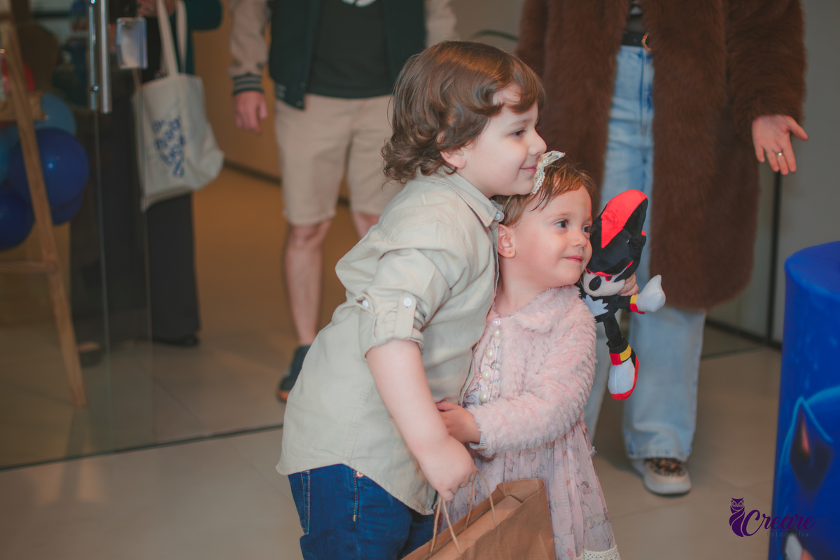 Aniversário de menino de 4 anos, festa infantil em São Bernardo do Campo. Decoração com tema Sonic, festa em casa.
