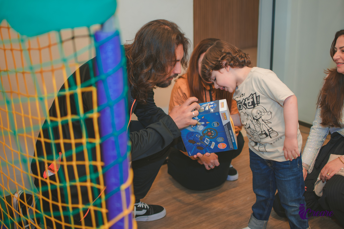 Aniversário de menino de 4 anos, festa infantil em São Bernardo do Campo. Decoração com tema Sonic, festa em casa.