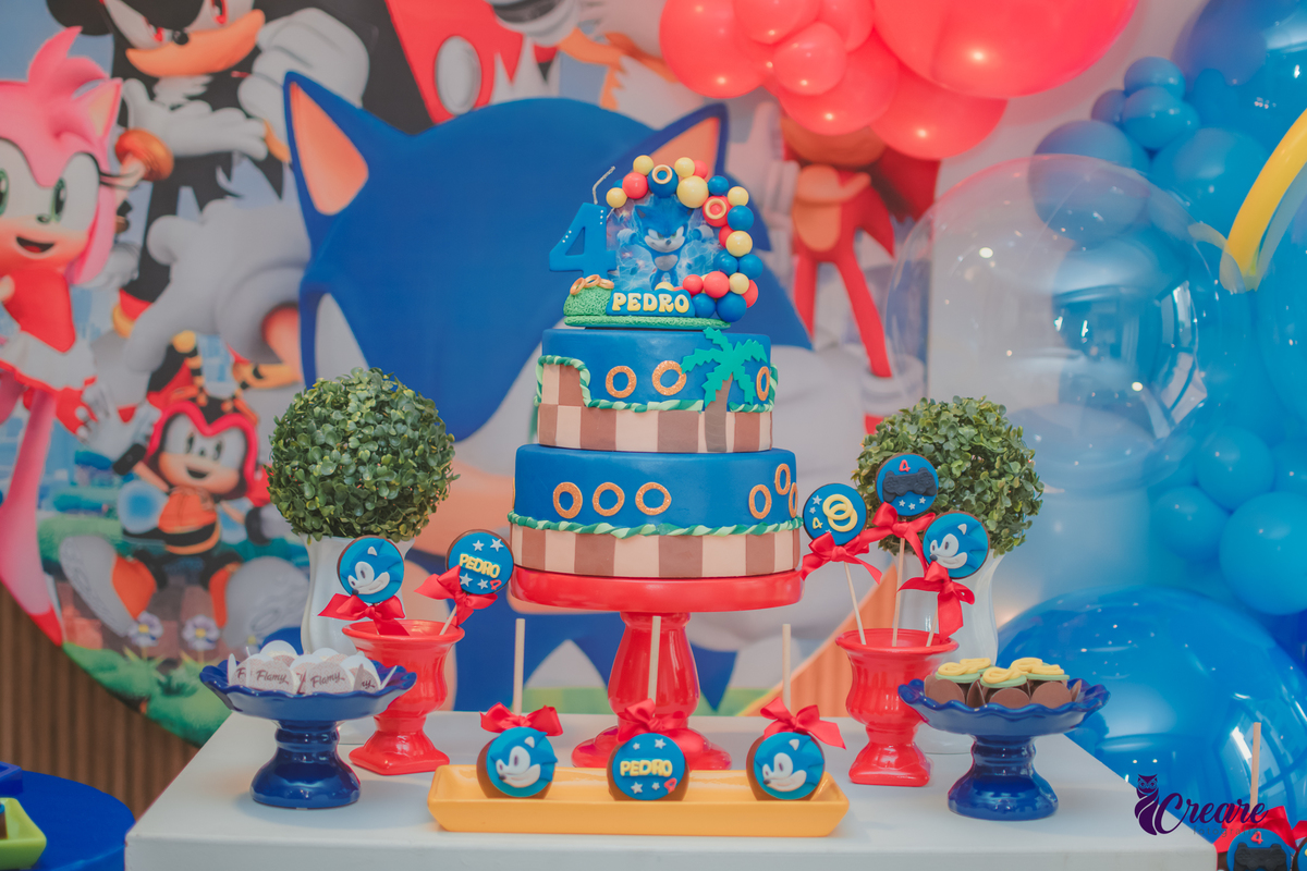 Aniversário de menino de 4 anos, festa infantil em São Bernardo do Campo. Decoração com tema Sonic, festa em casa.
