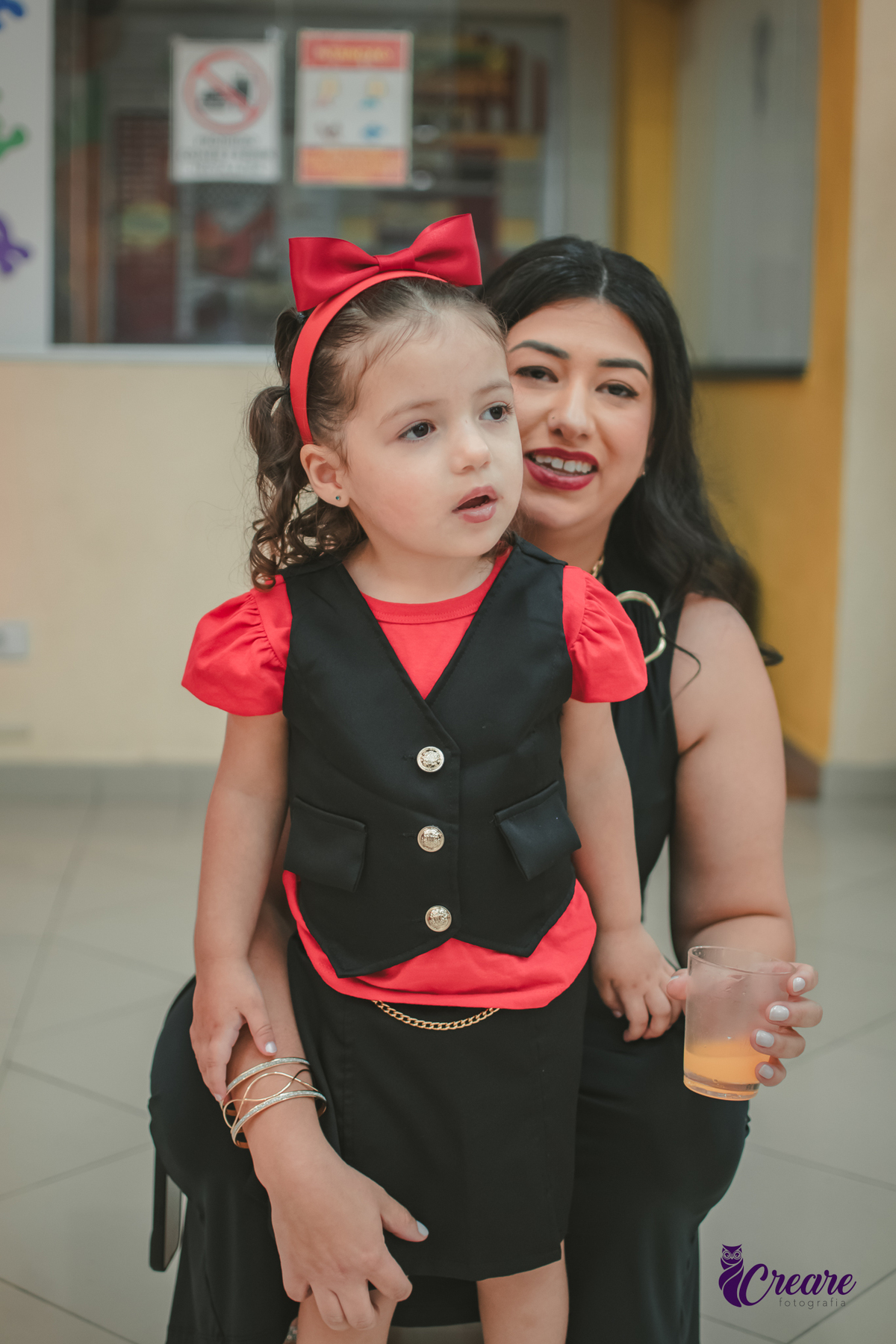 fotografia de aniversário de 3 anos com tema minnie, fotógrafo de festa infantil em São Bernardo do Campo.