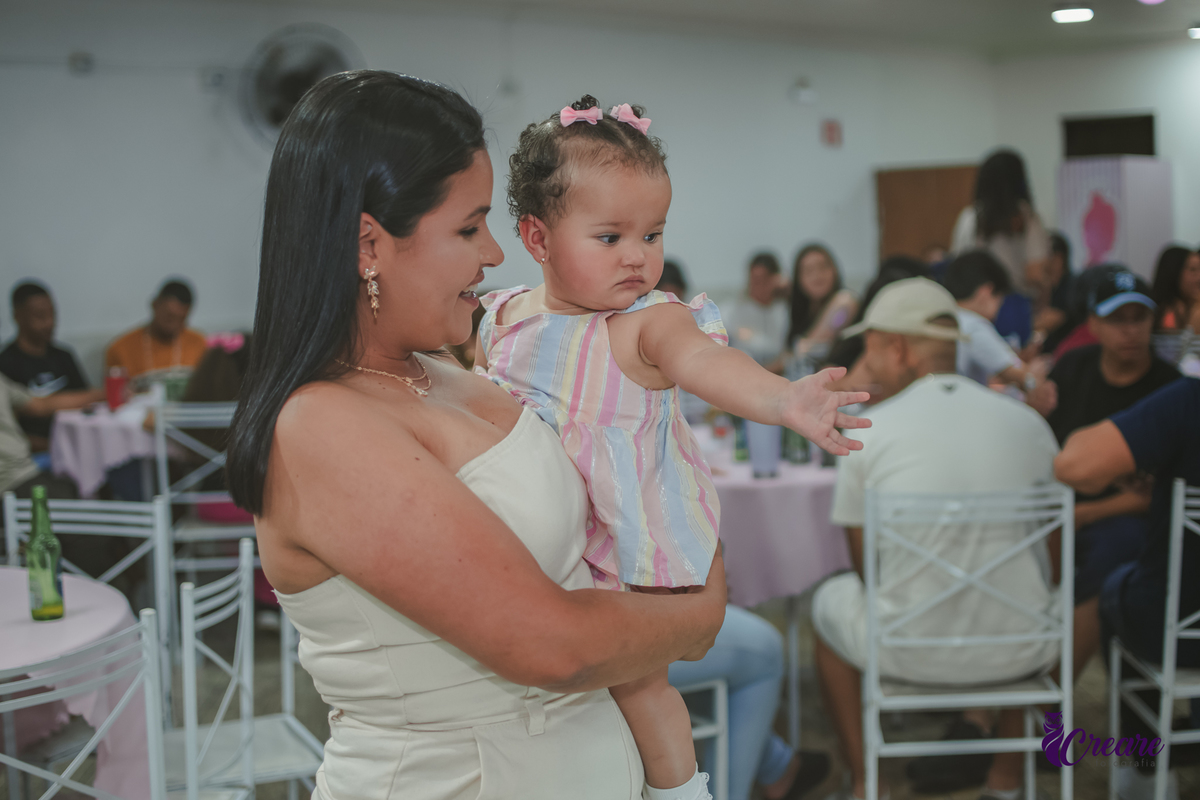 fotografia de aniversário de 1 aninho, festa com tema borboleta, aniversário de bebê de 1 ano, fotógrafo em Santo André.