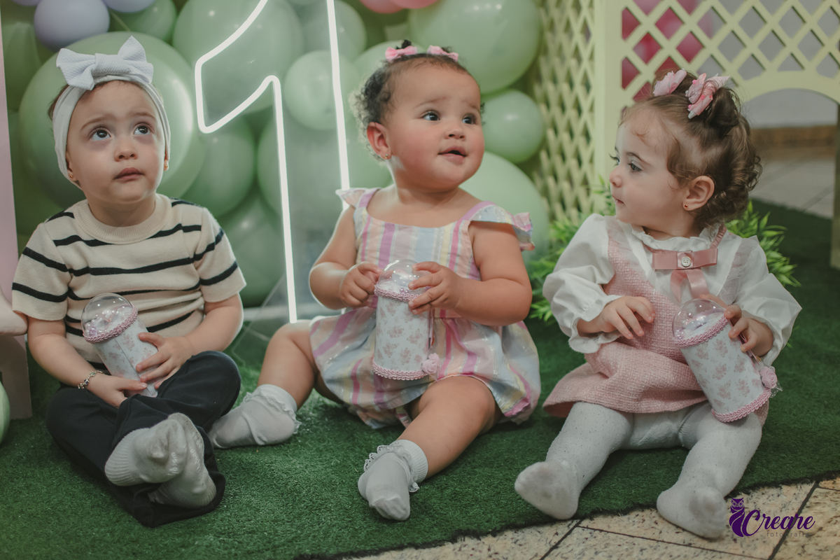 fotografia de aniversário de 1 aninho, festa com tema borboleta, aniversário de bebê de 1 ano, fotógrafo em Santo André.