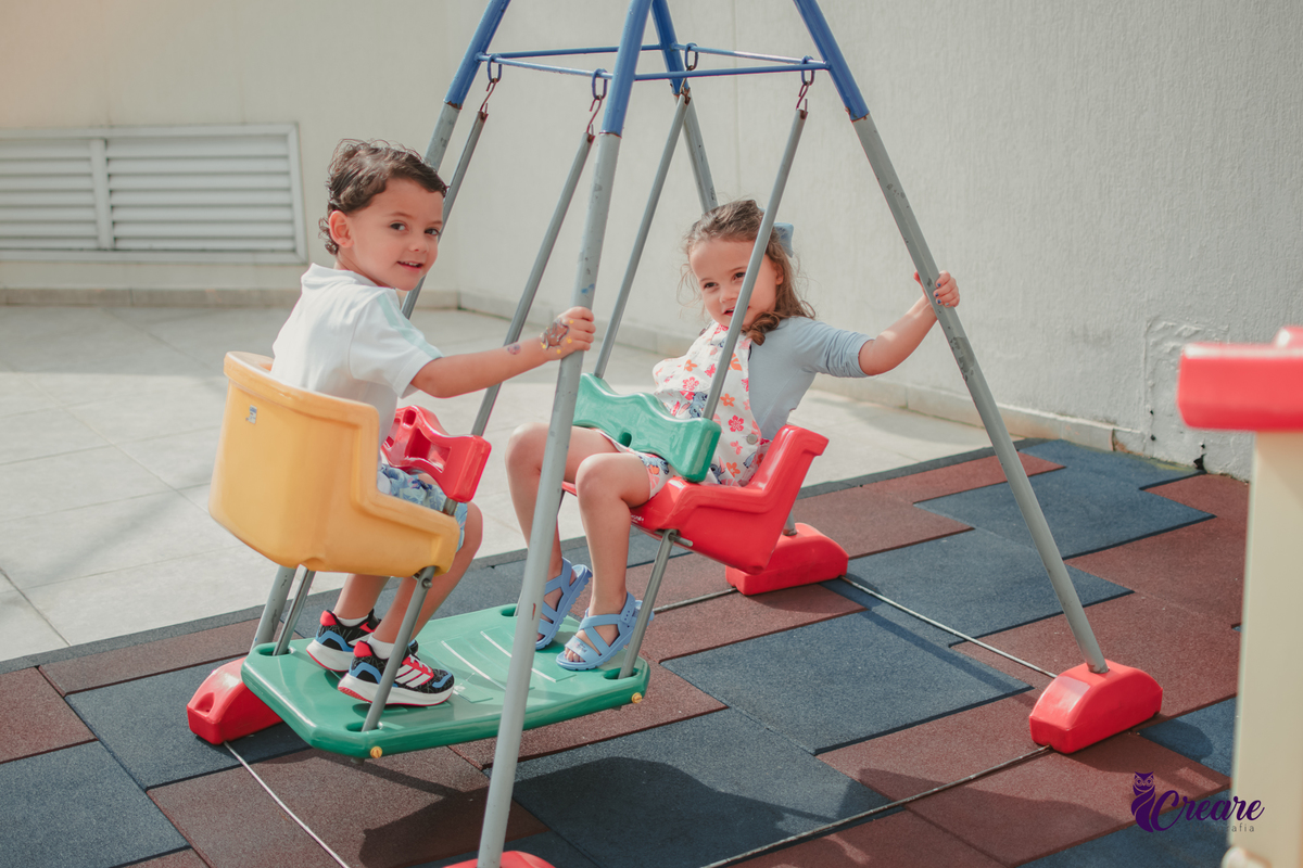 fotografia de aniversário infantil, festa de 5 anos de menina com tema Lillo e Stitch. Festa de aniversário em casa, fotógrafo em Santo André.