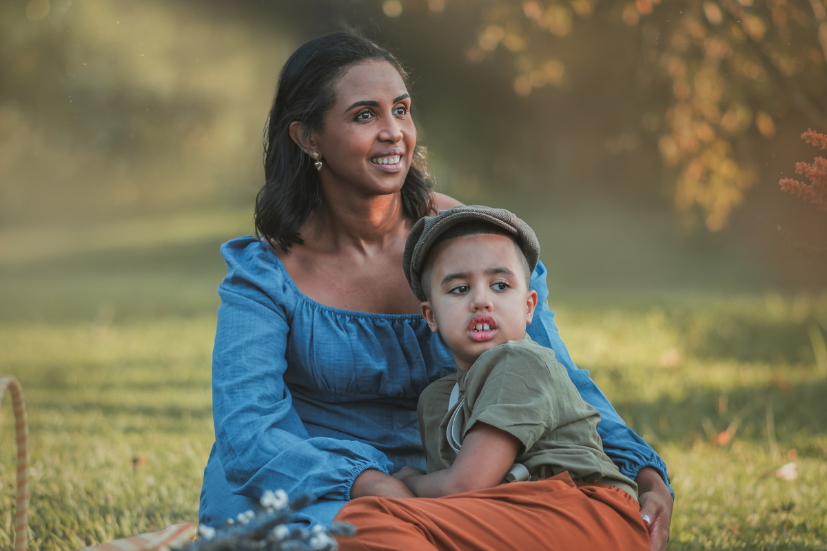 Ensaio fotográfico de dia das mães, fotografia artística. fotógrafo de crianças em São Paulo, ensaio fotográfico externo. 
