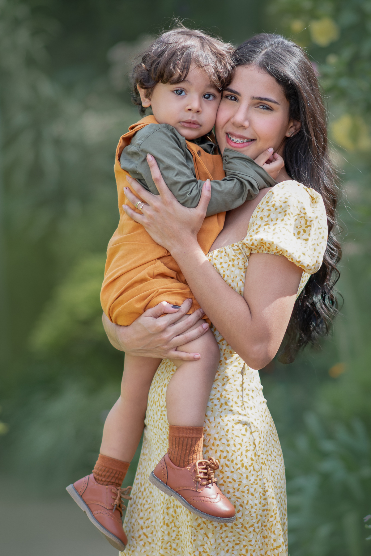 Ensaio fotográfico mãe e filho, ensaio cottagecore, fotografoa artística no Parque Chácara Silvestre em Sâo Bernardo do Campo. Ensaio fotográfico cottagecore.