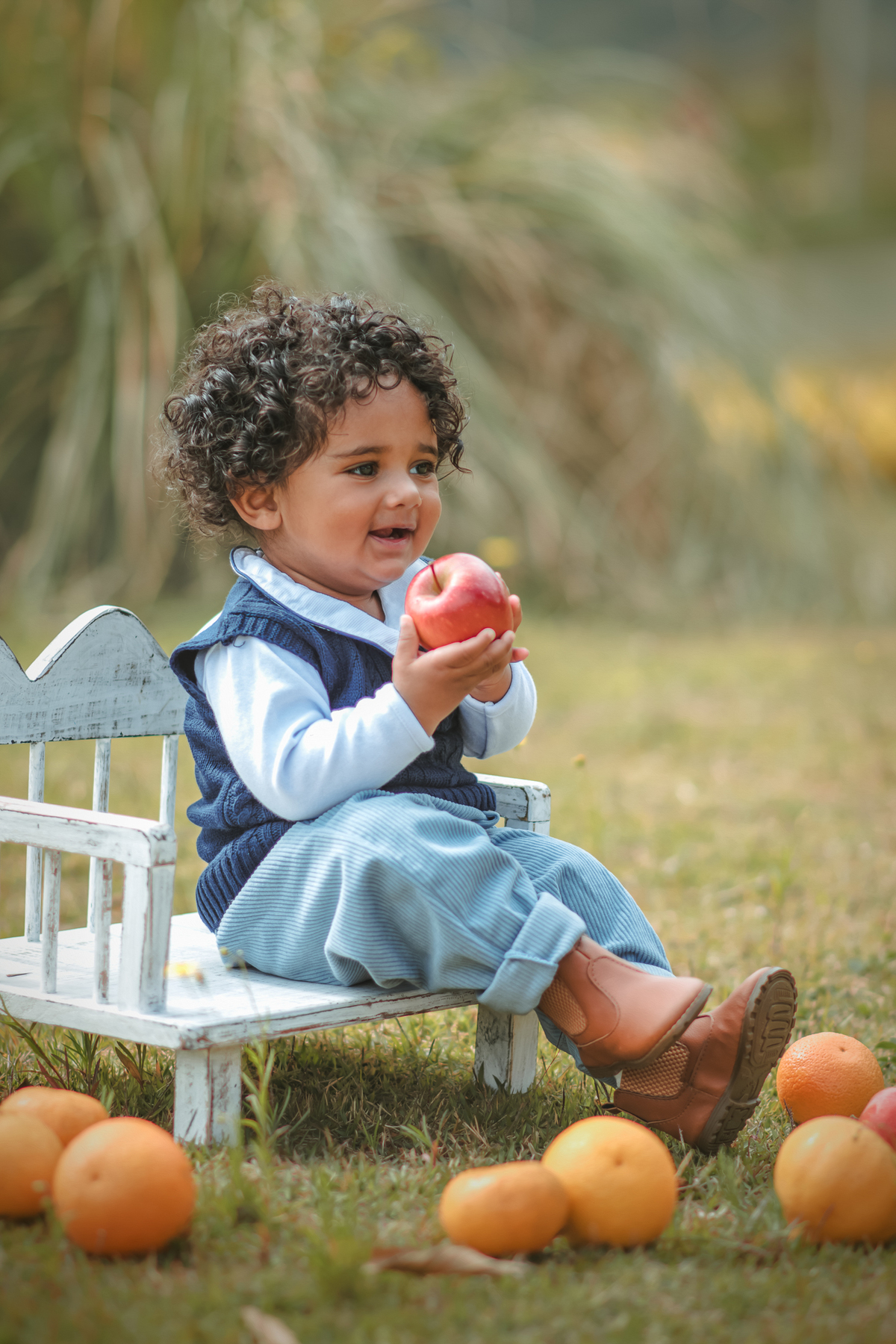 fotografia de ensaio de 1 ano, ensaio fotográfico de um aninho, cottagecore, fotografia artística, fotógrafo de ensaio de 1 ano em Santo André, fotógrafo em Mauá. Ensaio de 1 ano Smash the cake.