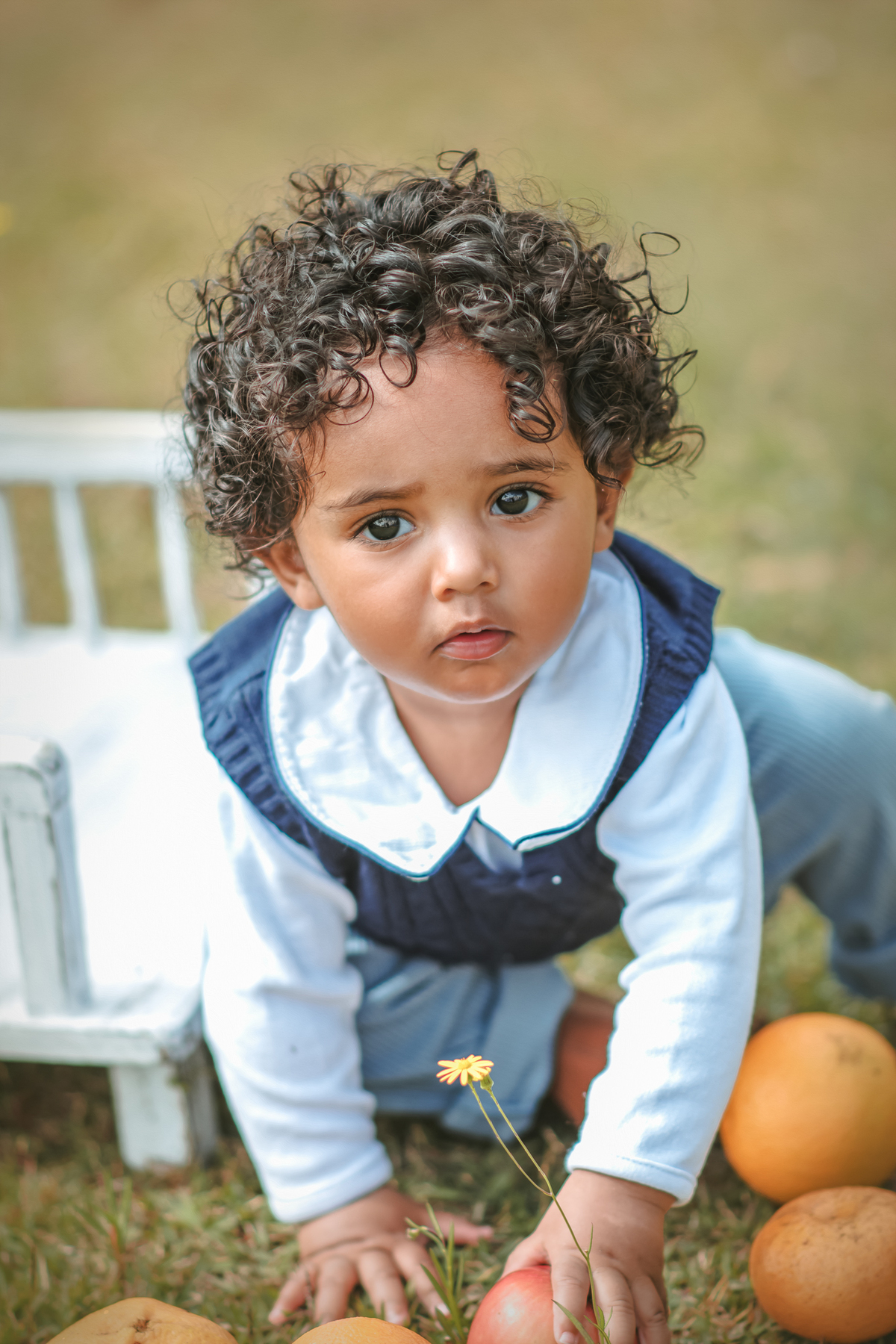 fotografia de ensaio de 1 ano, ensaio fotográfico de um aninho, cottagecore, fotografia artística, fotógrafo de ensaio de 1 ano em Santo André, fotógrafo em Mauá. Ensaio de 1 ano Smash the cake.