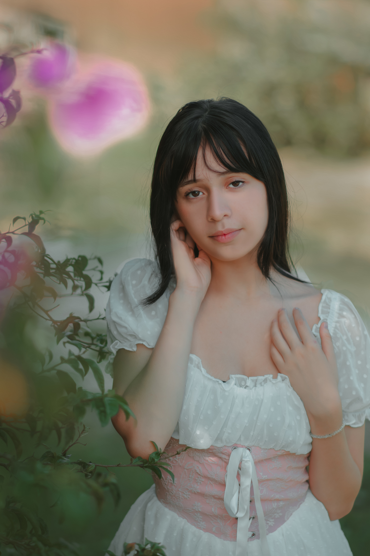 ensaio fotográfico de 15 anos em Paranapiacaba, ensaio artístico estilo Cottagecore.