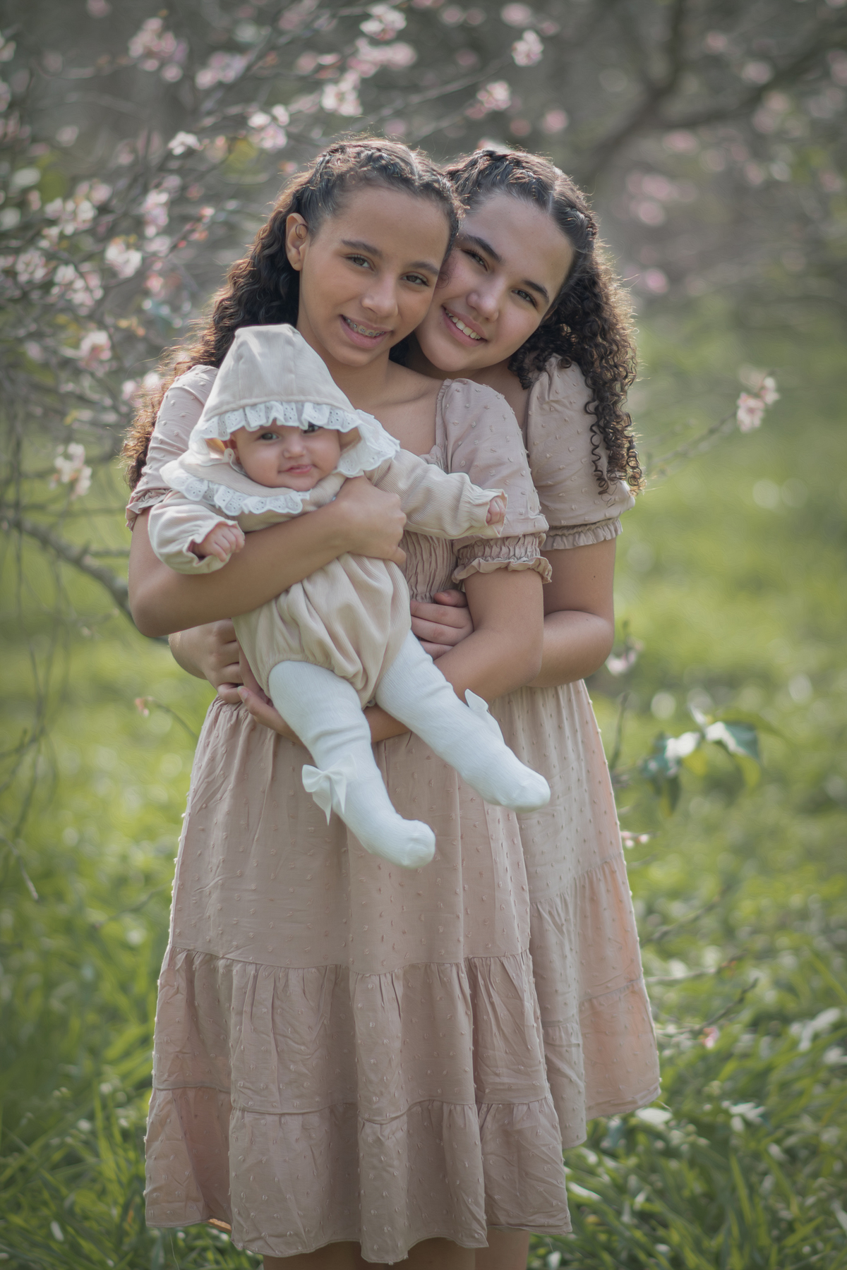 Ensaio fotografico de familia, fotografia artística, cottagecore. ENsaio fotográfico em parque, fitógrafo em São Paulo.