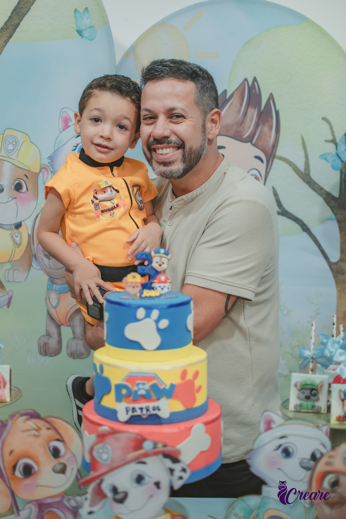 fotografia de festa infantil de menino de 3 anos, no buffet Fazendo Farra em São Bernardo do Campo. fotógrafo de festa infantil no ABC Paulista, Decoração patrulha Canina.