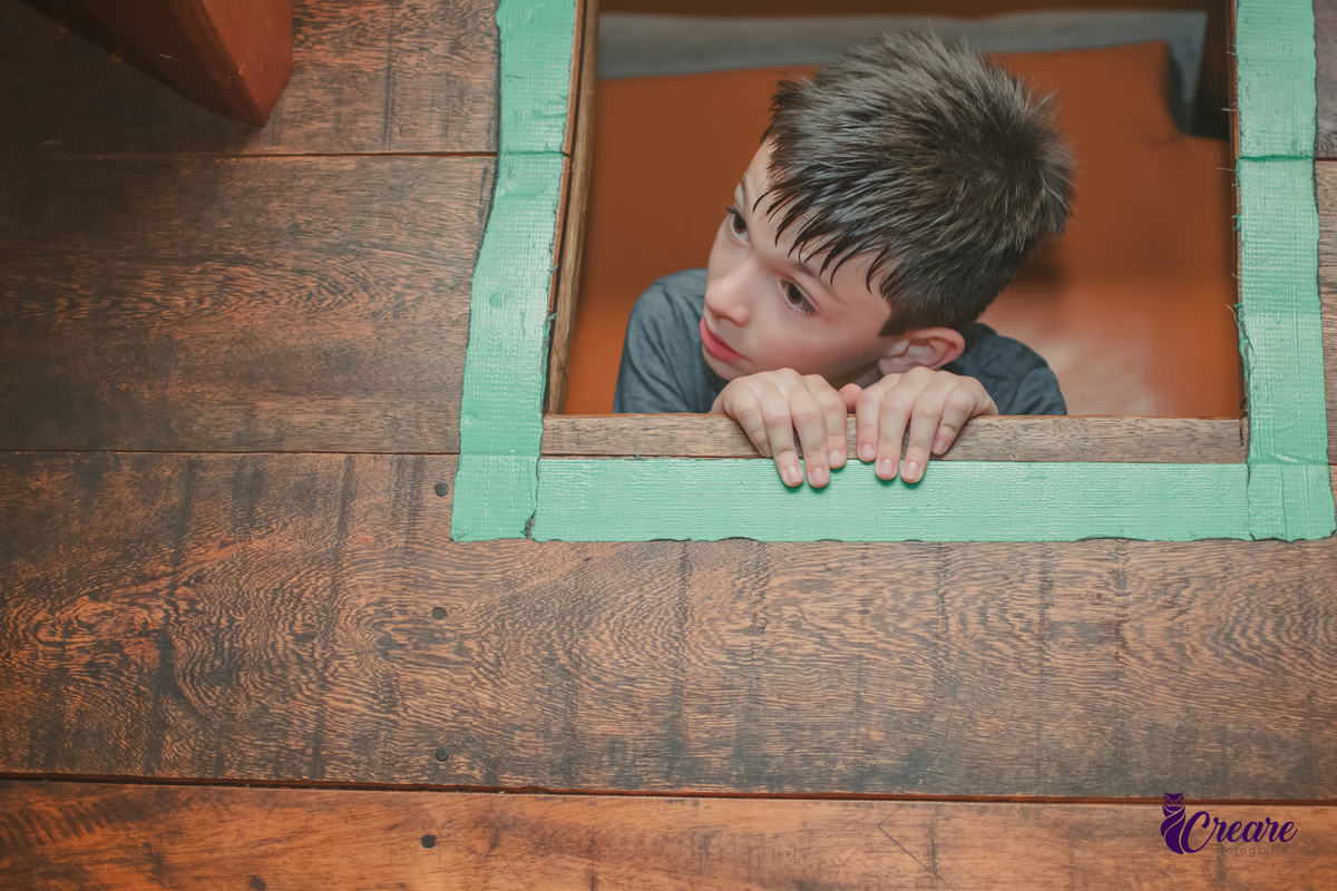 Fotografia de aniversário infantil, festa de 8 anos com tema Harry Potter. Festa infantil no Buffet Espaço Villas Kidas em São Bernardo do Campo. Fotógrafo.